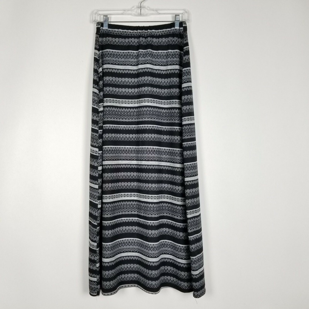 Dynamite Women's Skirt‎ Size M Black and White Stretchy Modest A-Line Long Work